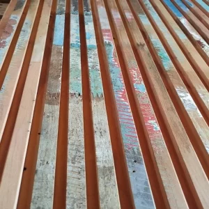 Revestimento Painel Ripado com vestígios tinta -  Peroba Rosa Demolição ( Valor m²)