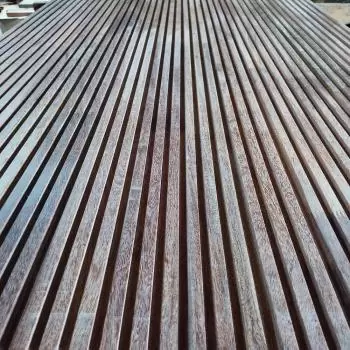 Revestimento Painel Ripado 2,0 x 1,5 -  Cumarú  Rosa Cerne Extra( Valor m²)