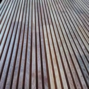 Revestimento Painel Ripado 2,0 x 1,5 -  Cumarú  Rosa Cerne Extra( Valor m²)