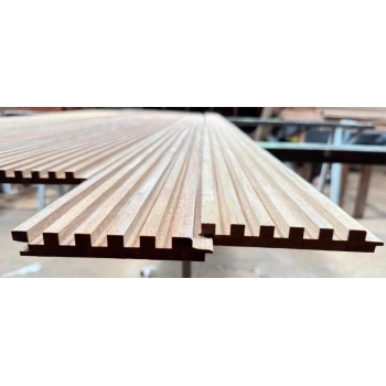 Revestimento Painel Ripado 1,0 x 1,0 -  Cumarú  Champanhe Cerne Extra( Valor m²)